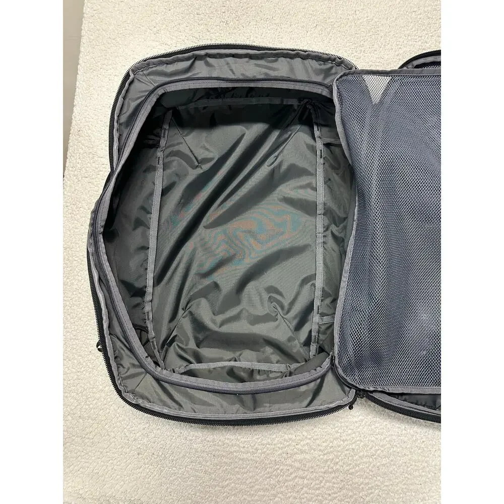 Patagonia Black Hole MLC 45L Convertible Backpack Carry On Travel Duffel Black